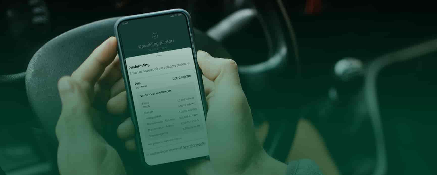 app på mobil i hånd